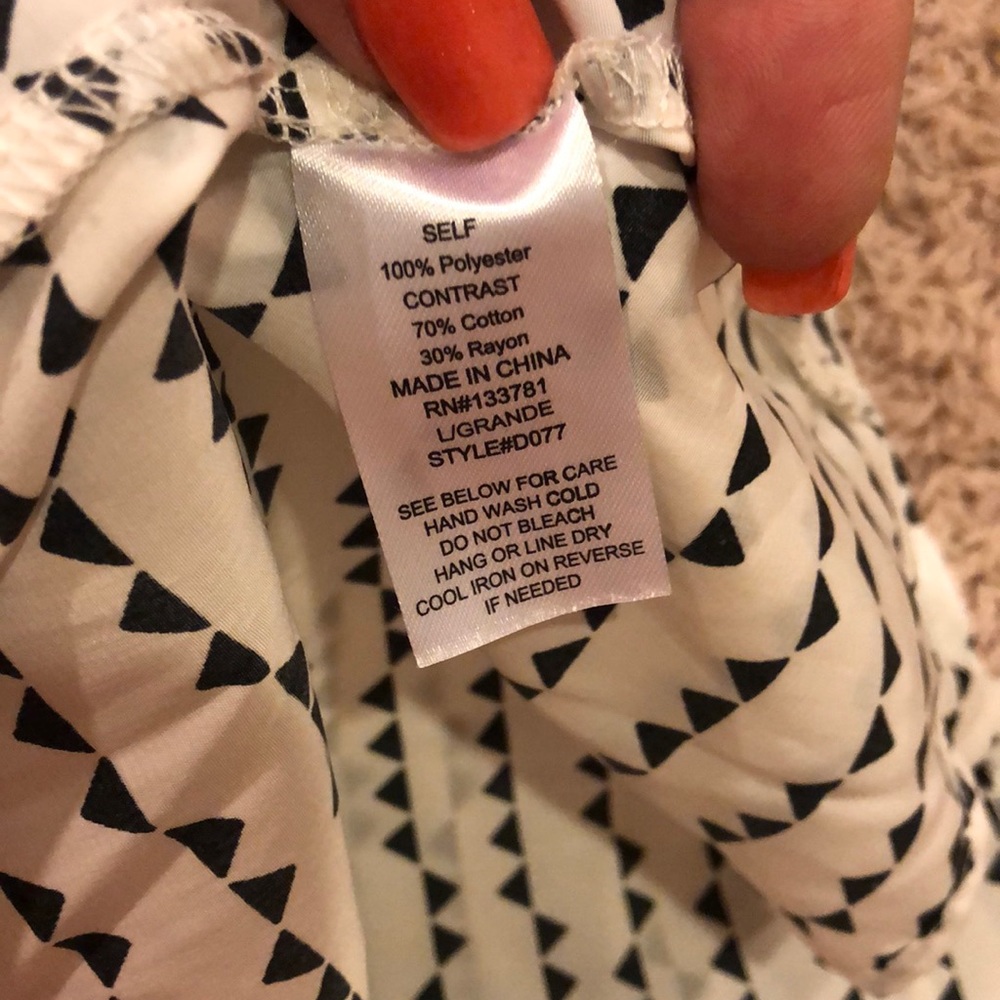 Dress - Picture 7 of 7